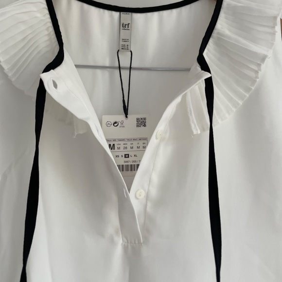 Zara Tops - ZARA pleated sleeveless blouse